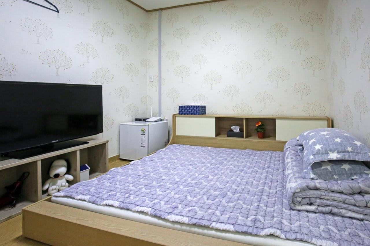 Dashim Guest House Gunsan Bagian luar foto