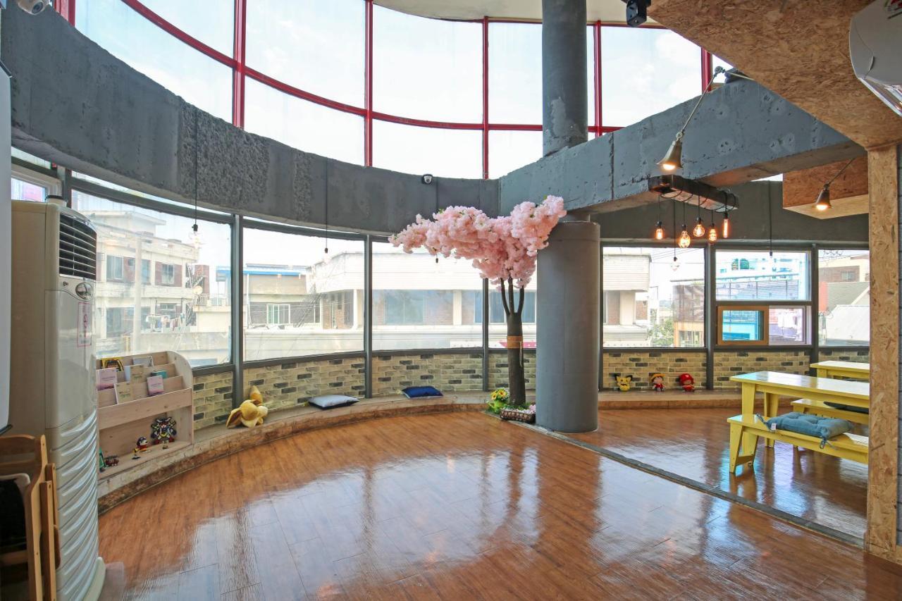 Dashim Guest House Gunsan Bagian luar foto