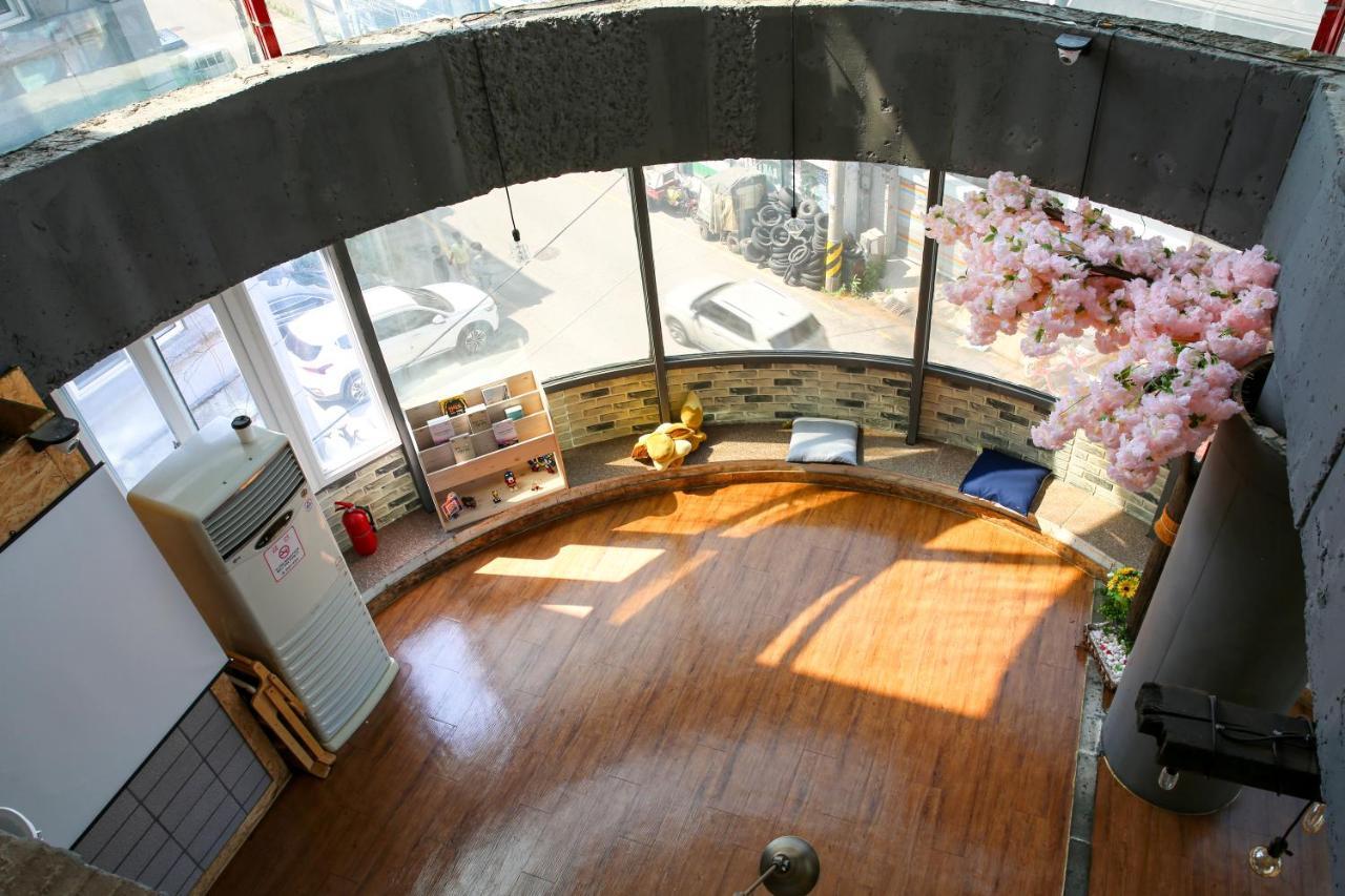 Dashim Guest House Gunsan Bagian luar foto