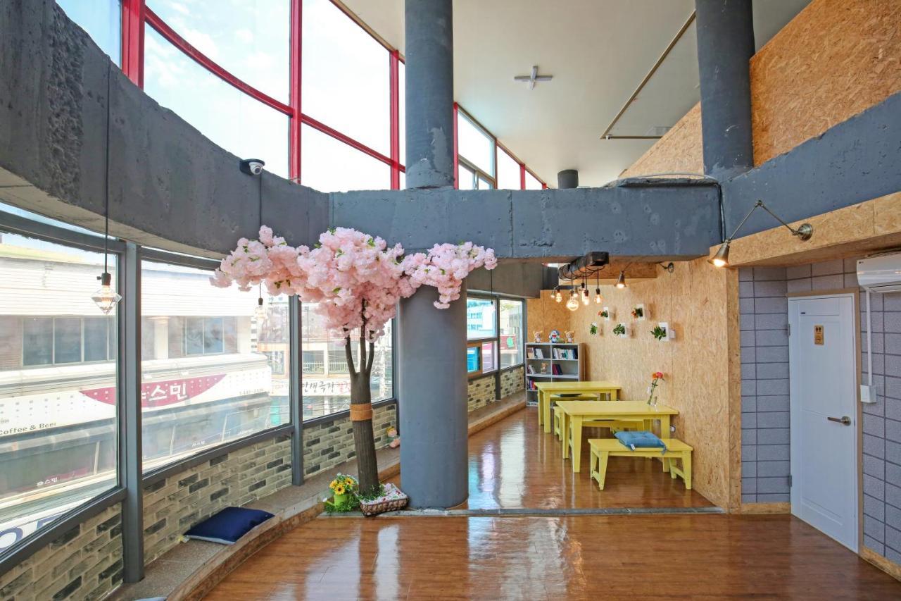 Dashim Guest House Gunsan Bagian luar foto