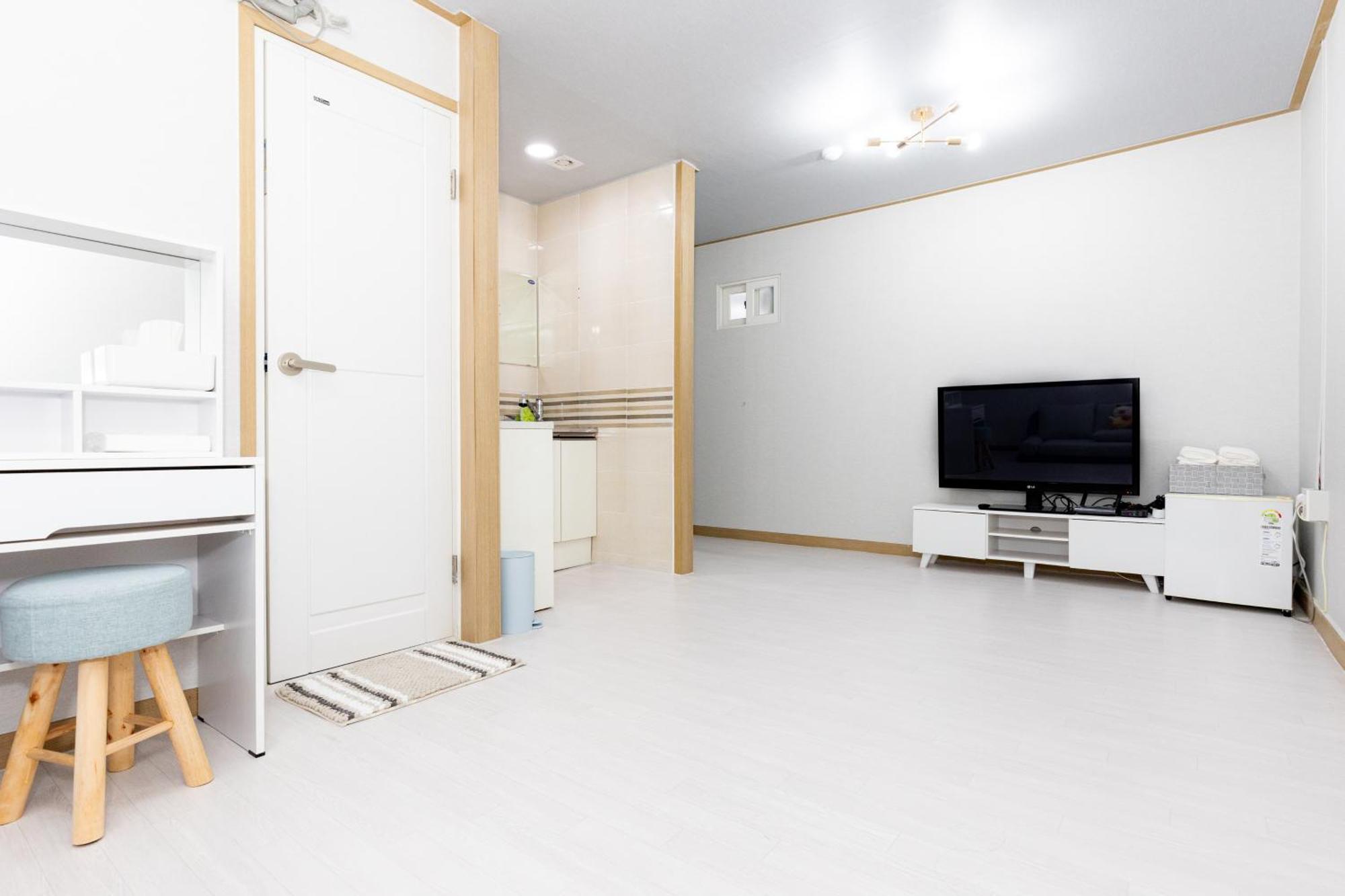 Dashim Guest House Gunsan Bagian luar foto