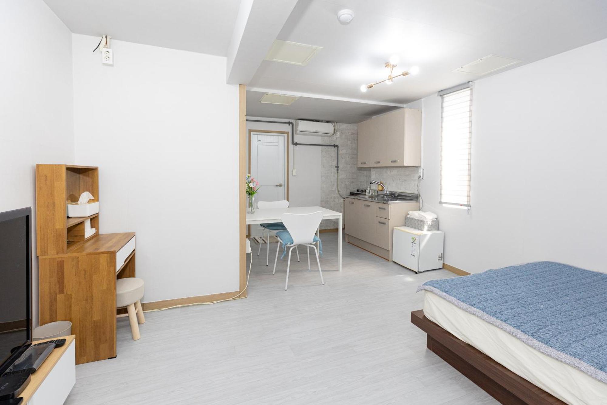 Dashim Guest House Gunsan Bagian luar foto