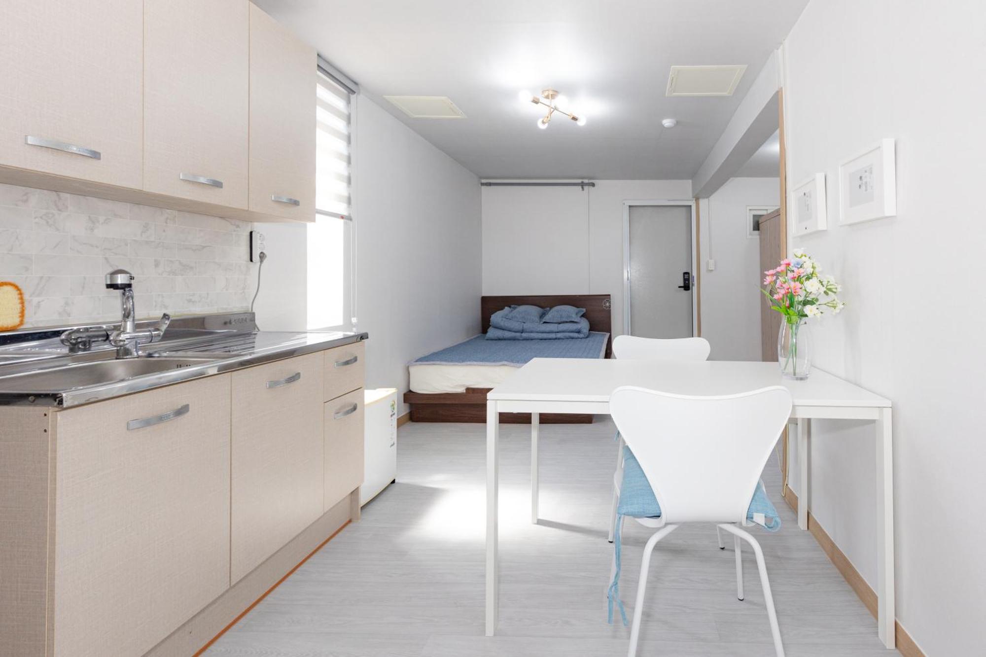 Dashim Guest House Gunsan Bagian luar foto